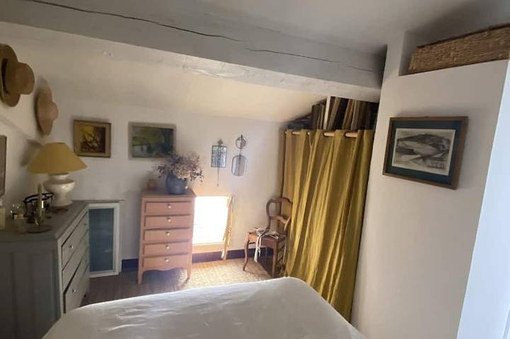 Ganze Wohnung, Dachterrasse - Fußgängerzone Innenstadt, 2 charmante Zimmer, einzigartig in Sanary-sur-Mer, Mittelmeerküste (Frankreich)