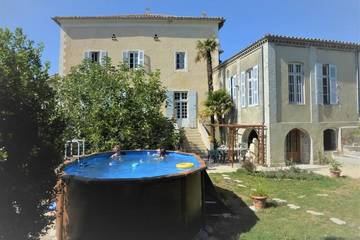 Location de vacances pour 9 personnes, avec jardin, animaux acceptés à Viviers