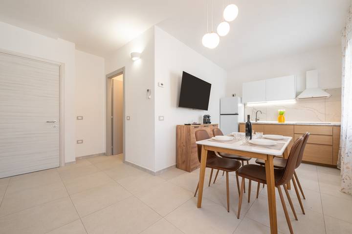 Ganze Wohnung, Das Wesen des Lichts: Design-Apartment in Teulada in Teulada, Cagliari Provinz