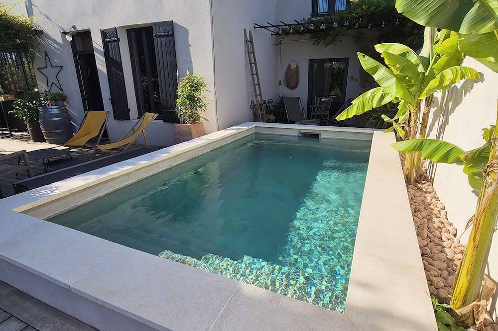 Provencal house with swimming pool - 6 to 8 people in Loriol-du-Comtat, Vaucluse