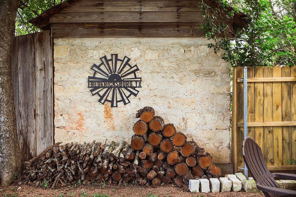 Lisso Sunday Haus - 1930's Charm and Conveniences of today in Gillespie County