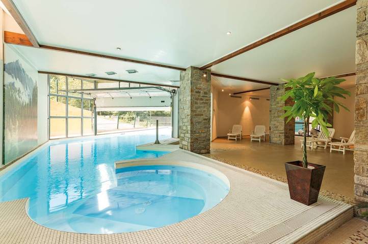 Apartamento entero, L'Izard, Piscina y Spa, Parking in Cauterets, Parque nacional de los Pirineos