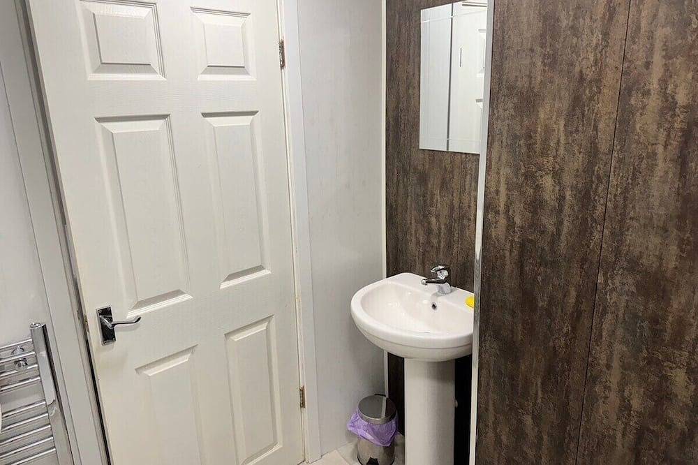 Ganze Wohnung, Studio-Ensuite mit Dusche-Klassisch in Yarm, Stockton-on-Tees