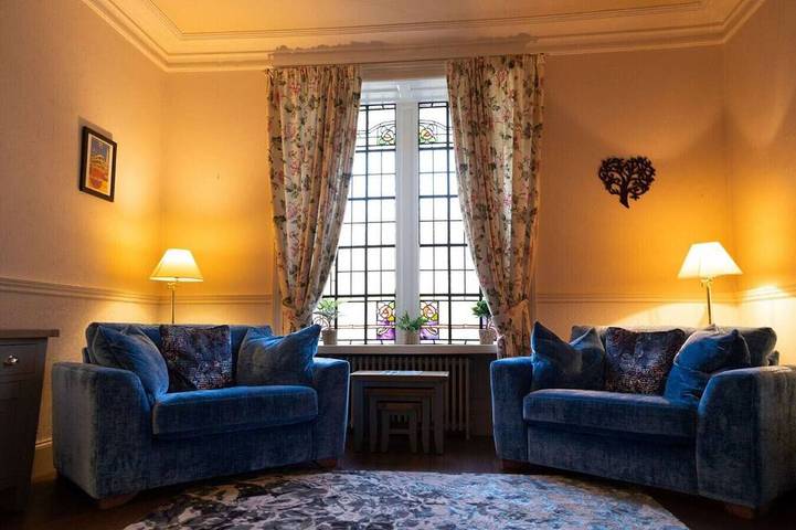 Holiday home for 10 people in Oban