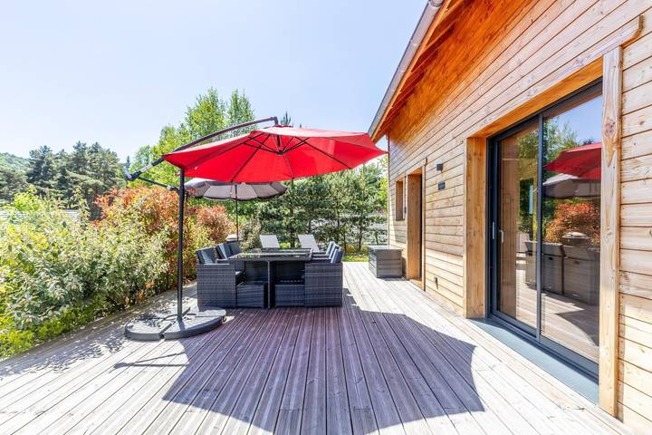 Gîte pour 8 personnes, avec jardin à Murol - 2