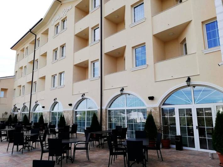 Hôtel pour 3 personnes, avec sauna et piscine ainsi que jardin et vue