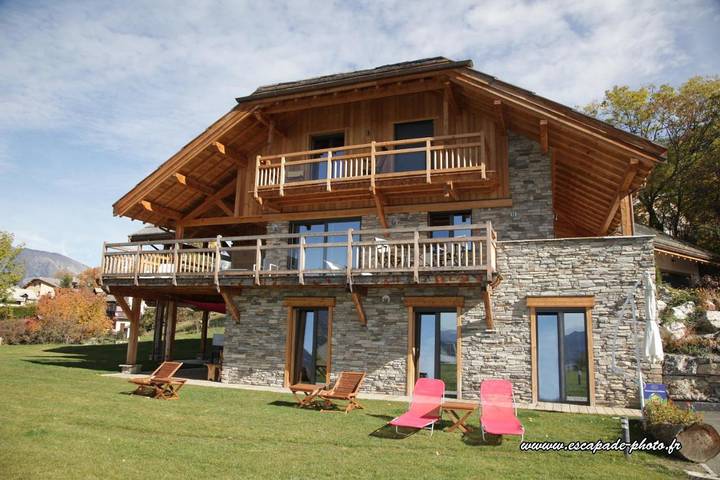 Location de vacances pour 3 personnes, avec vue et vue sur le lac ainsi que sauna et jardin à Saint-André-d'Embrun - 2