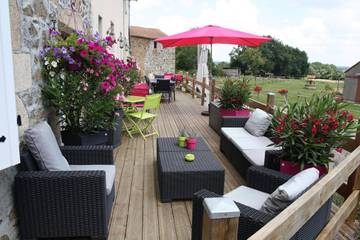 Chambre d’hôte pour 2 personnes, avec jardin et piscine dans Fontenay-le-Comte