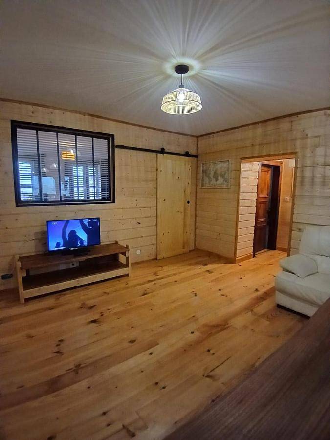 Gîte pour 7 personnes, avec balcon à Massat