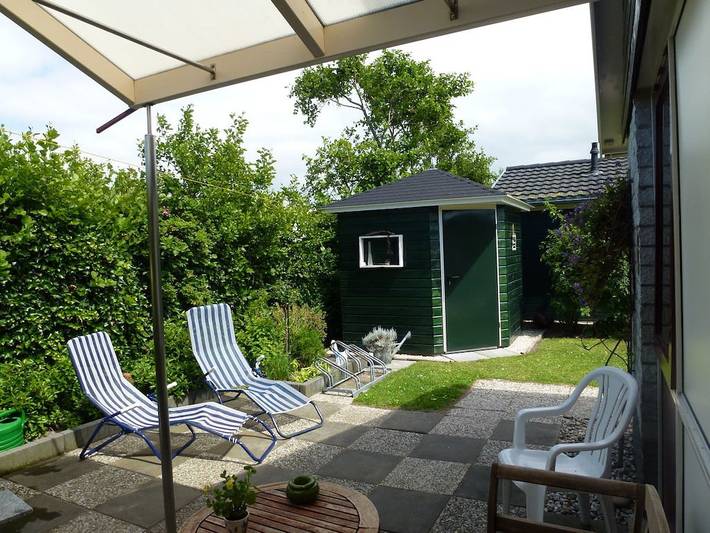 Vakantiehuis voor 5 personen, with Terras and Tuin as well as Zwembad in Petten