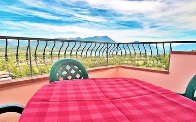 Glamping voor 3 Personen in Manerba del Garda, Garda Bergen, Afbeelding 1