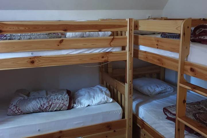 Location de vacances pour 14 personnes, avec terrasse à Génos - 4