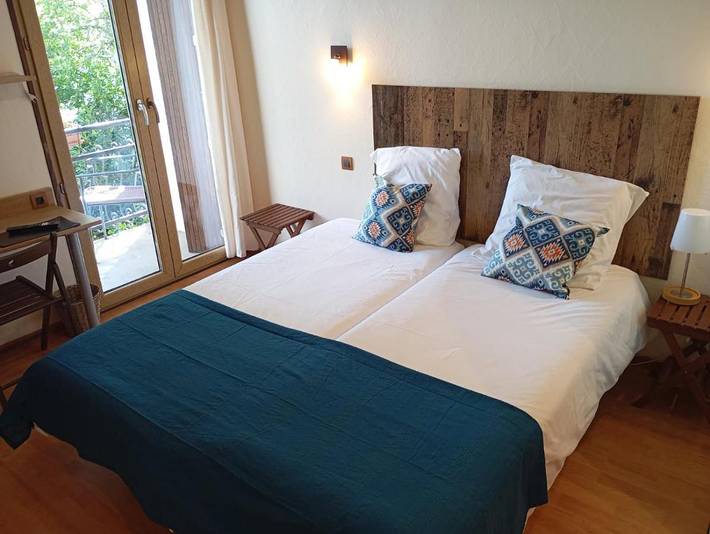 Hôtel pour 2 personnes, avec Balcon et Terrasse ainsi que Jardin et Vue à La Bastide-de-Sérou
