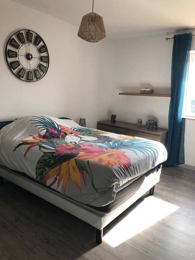 Location de vacances pour 3 personnes, avec terrasse et vue ainsi que piscine et jardin, animaux acceptés à Monistrol-sur-Loire - 4