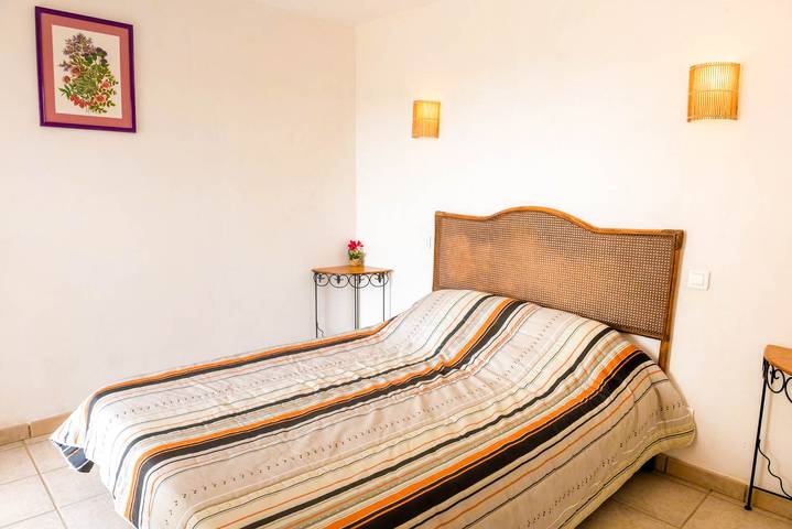 Gîte pour 2 personnes, avec jardin, animaux acceptés à Fraissinet-de-Lozère - 3