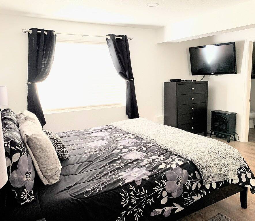 2 Master Suites with King beds fast Wifi in Centennial, Arapahoe County