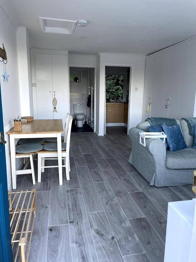 Entire apartment, One-Bedroom Apartment in Charmouth, Dorset