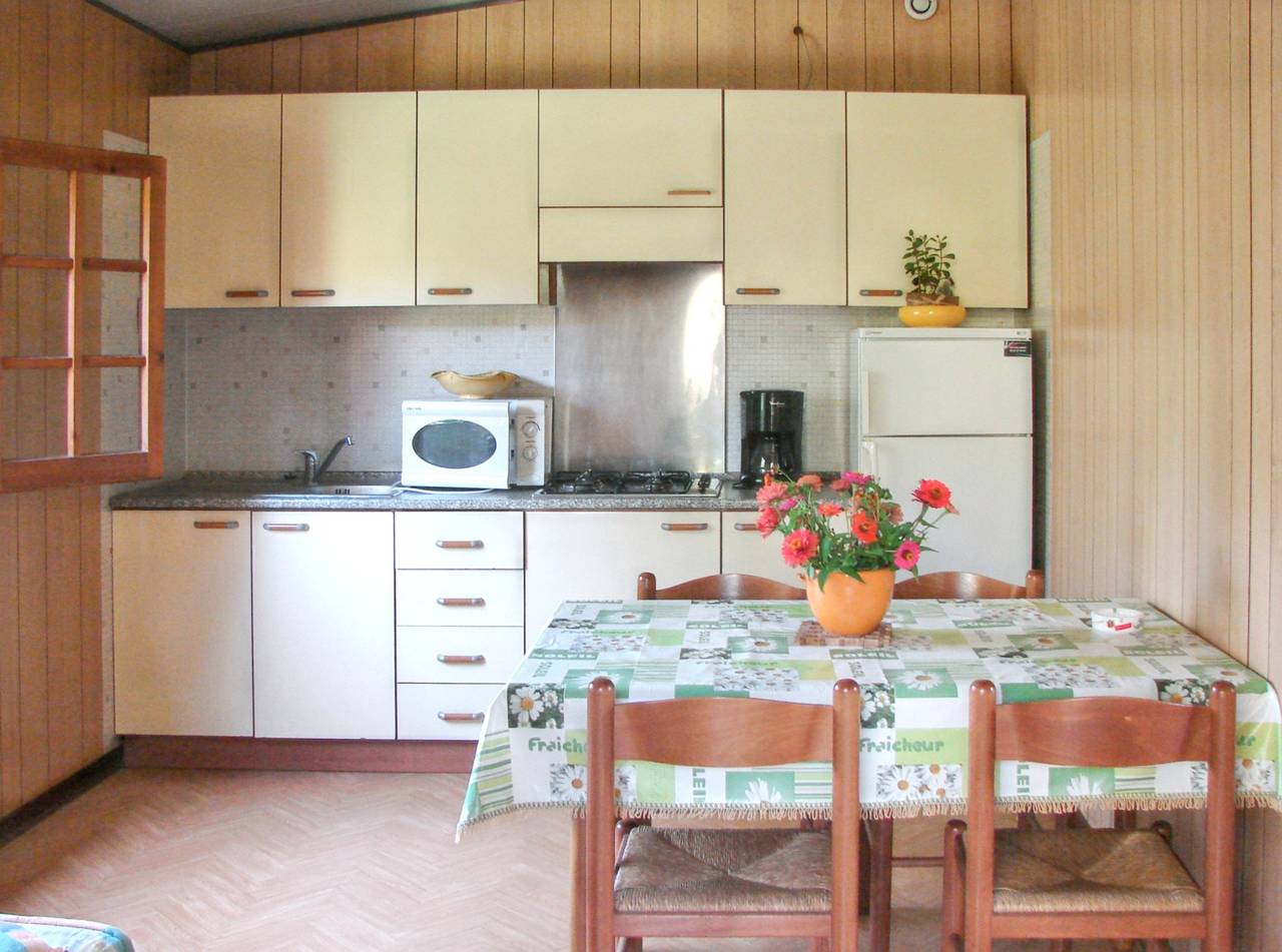 Bungalow acogedor en Santa-Lucia-di-Moriani 38 m² jardín amplio in Moriani-Plage, Región de Corte