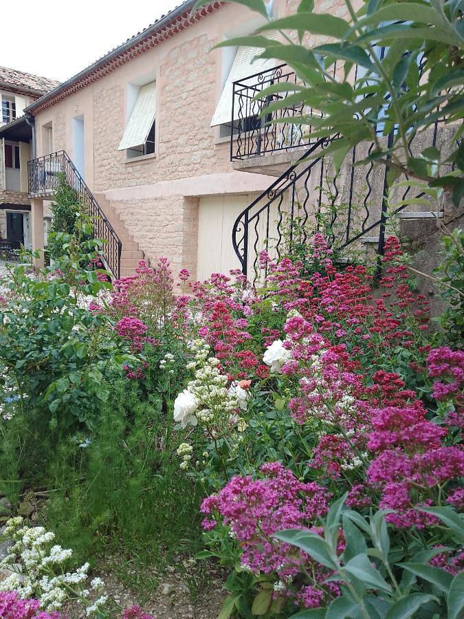 Location de vacances pour 5 personnes, avec Balcon et Terrasse ainsi que Jardin et Piscine à Bédoin - 2