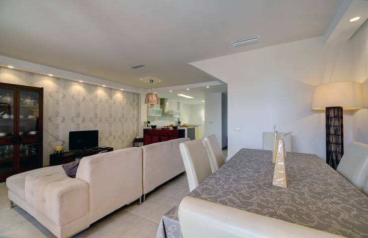 Ferienhaus für 8 Personen, mit Kinderpool und Garten in Estepona - 4