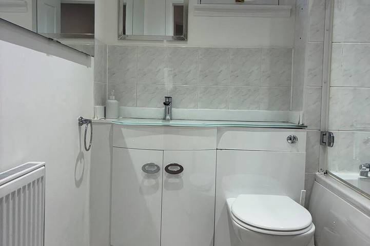 Appartamento intero, Viste spettacolari di questo 4 * appartamento con wi-fi e parcheggio vicino alla Città in Edimburgo, Lothian