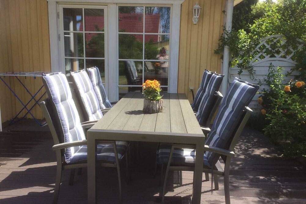 Ganze Wohnung, Ferienwohnung Bodden - Blick aufs Wasser - Ferienwohnungen Polchow - direkt am in Polchow, Glowe