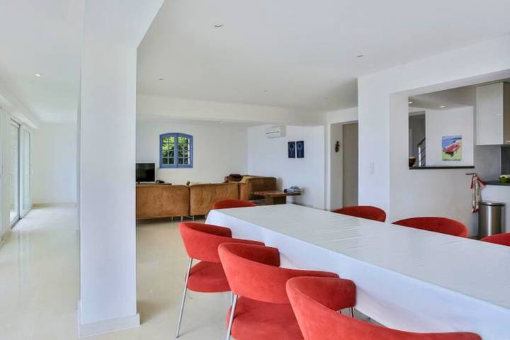 Gîte pour 8 personnes, avec Piscine à Roquebrune-sur-Argens - 4