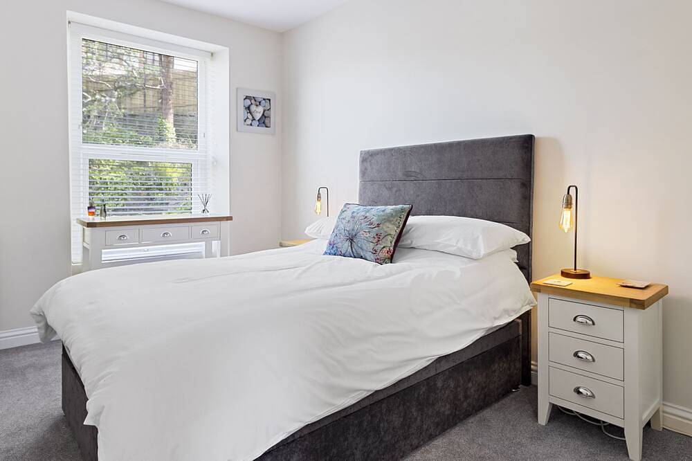 Bolton Plaice, a beautifully renovated two-bedroom holiday apartment in Brixham in Brixham, Torbay