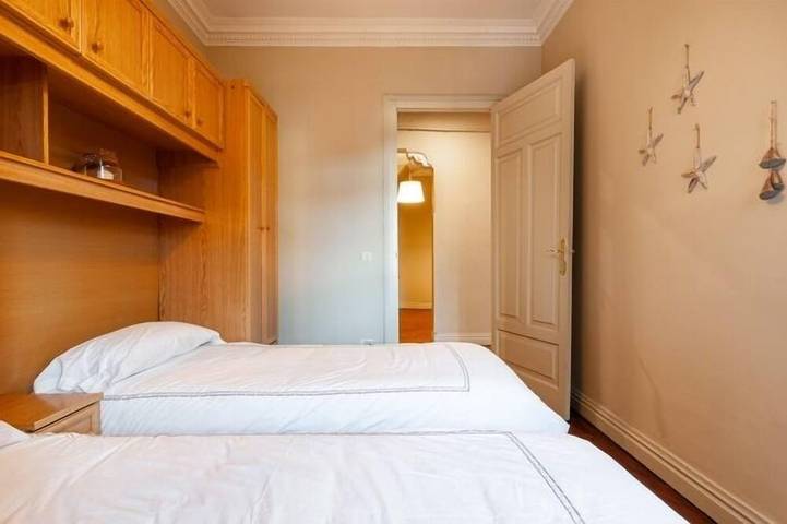 Appartement entier, Appartement de soins à Llanes pour 6 personnes à seulement 5 'de la plage du Sablón in Llanes, Côte Cantabrique