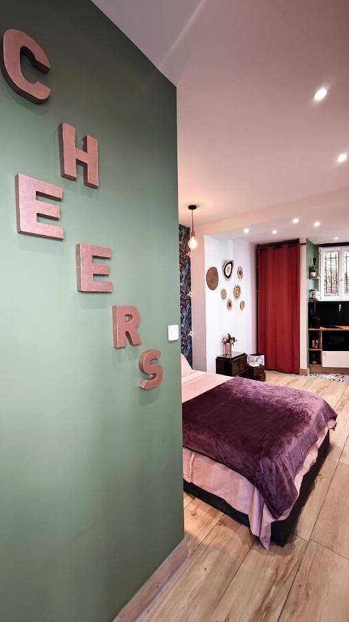 Appartement entier, One-Bedroom Apartment in Nice, Côte méditerranéenne (France)