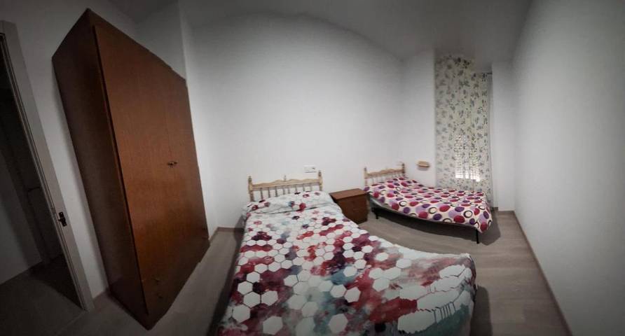 Location de vacances pour 10 personnes, avec piscine à Pruna - 2