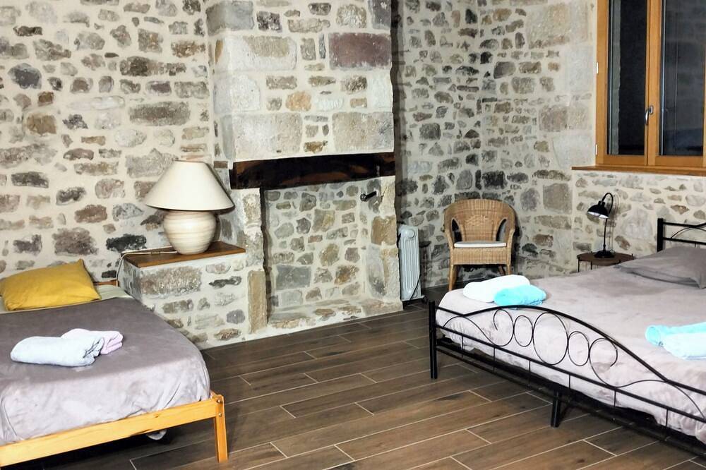 Gîte des 3 pays, ideal for reunions with family or friends in Cublac, Brive-la-Gaillarde und Umgebung