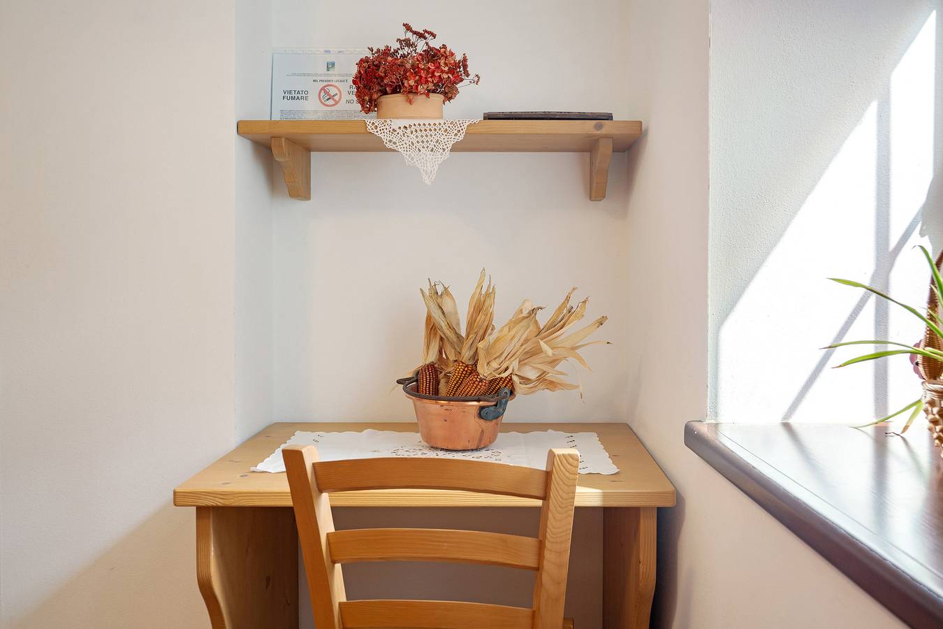 Room 'La Gemma-stanza Dell'acqua' with Mountain View, Shared Garden and Wi-Fi in Sant'Orsola Terme, Valsugana