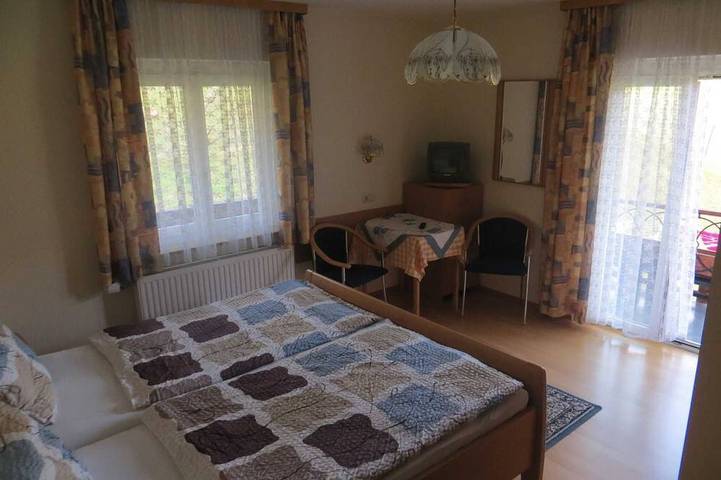 Ganze Wohnung, Ferienwohnung Ewige Wand 1 - Ferienwohnungen  Haus Elisabeth in Bad Goisern, Dachstein Salzkammergut