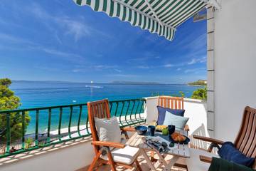 Apartment for 4 People in Tucepi, Croatian Adriatic, Photo 1