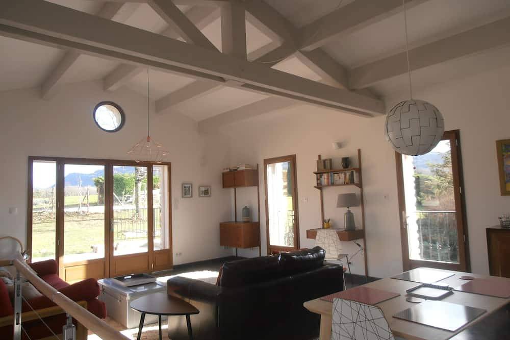 Gîte de luxe avec piscine privée, wifi et une vue imprenable, dort 4+ in Pont-de-Barret, Région de nyons