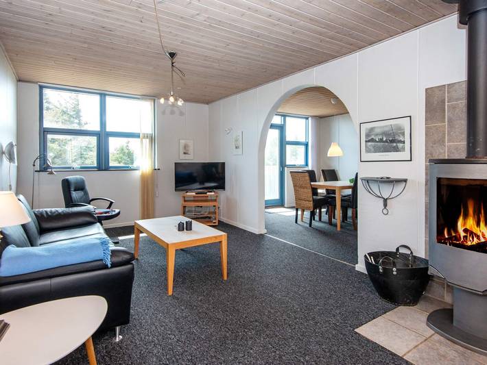 Ferienhaus für 6 Personen, mit Whirlpool und Terrasse in Haurvig