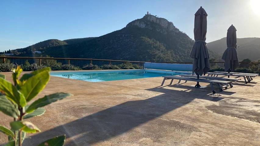 Casa rural para 12 personas, con terraza y jardín además de vistas y piscina en Castellví de la Marca - 3