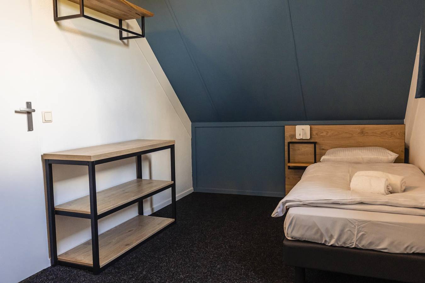 Vakantiepark 't Broeckhuys — 4 - Persoons Forest Bungalow in Betuwe
