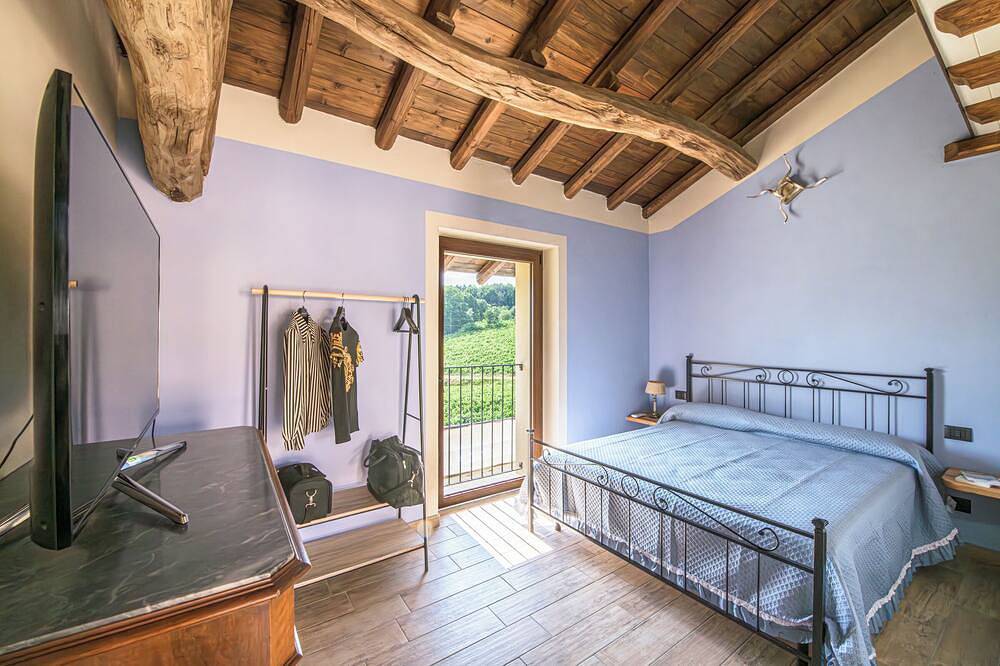 Encantador refugio en Alessandria con cama tamaño queen y piscina al aire libre in Gavi, Provincia d'Alessandria