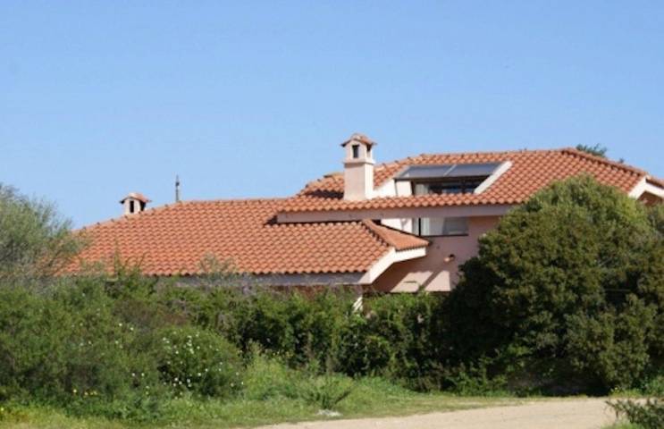 Casa vacanza per 8 persone, con balcone e giardino in Tortolì