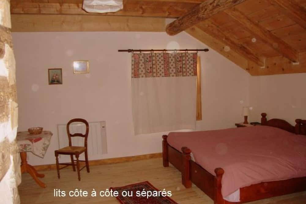 Ker Bela Bartok  -Chalet-Familiar-Vista a la Montana-Baño privado con bañera in Saint-Pierre-dels-Forcats, Región de Prades (Francia)