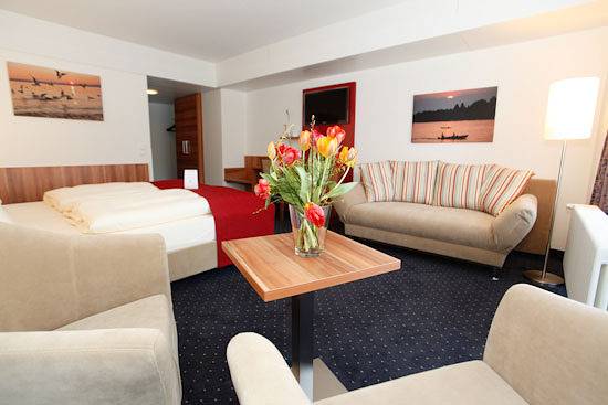 Hotel Knaus am Hafen - Einzelzimmer in Unteruhldingen, Uhldingen-Mühlhofen