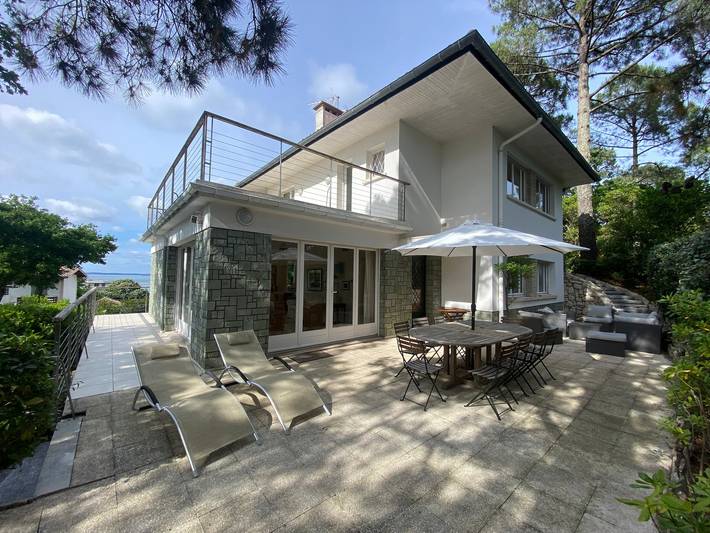 Villa pour 16 personnes, avec terrasse dans Pereire