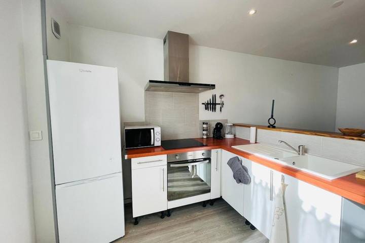 Location de vacances pour 6 personnes, avec jardin à Brizambourg - 4