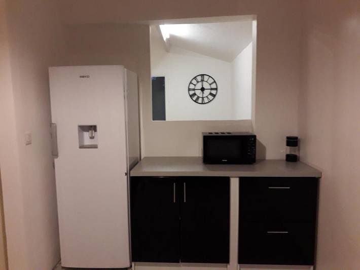 Gîte pour 5 personnes, avec terrasse et vue à Saint-Julien-les-Rosiers - 2