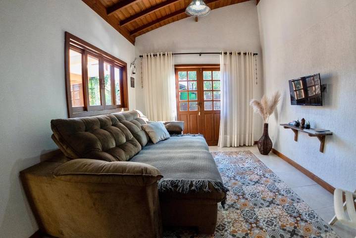 Casas e apartamentos de temporada para 9 pessoas, com jardim e balcão, adaptado a crianças em Guarda do Embau