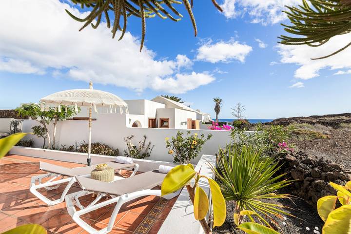 Villa für 4 Personen mit Terrasse in Charco del Palo, Haría