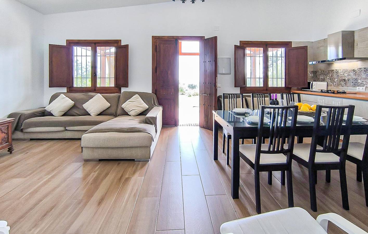 Adamuz Retreat: spazioso appartamento con piscina e caminetto in Adamuz, Provincia di Cordoba