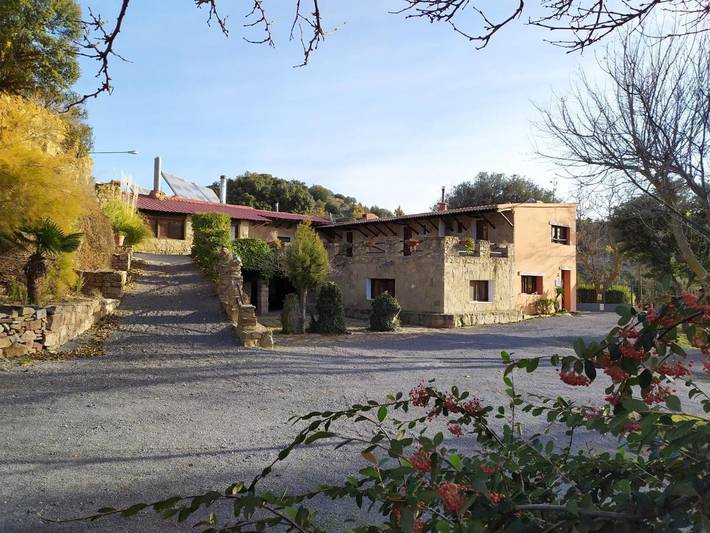 Casa de vacaciones para 20 personas, con jardín y vistas, Se admiten mascotas en Gúdar-Javalambre